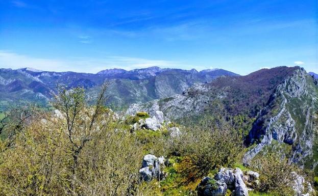 Ruta el Porrón de Peña Blanca desde Cueva Deboyu