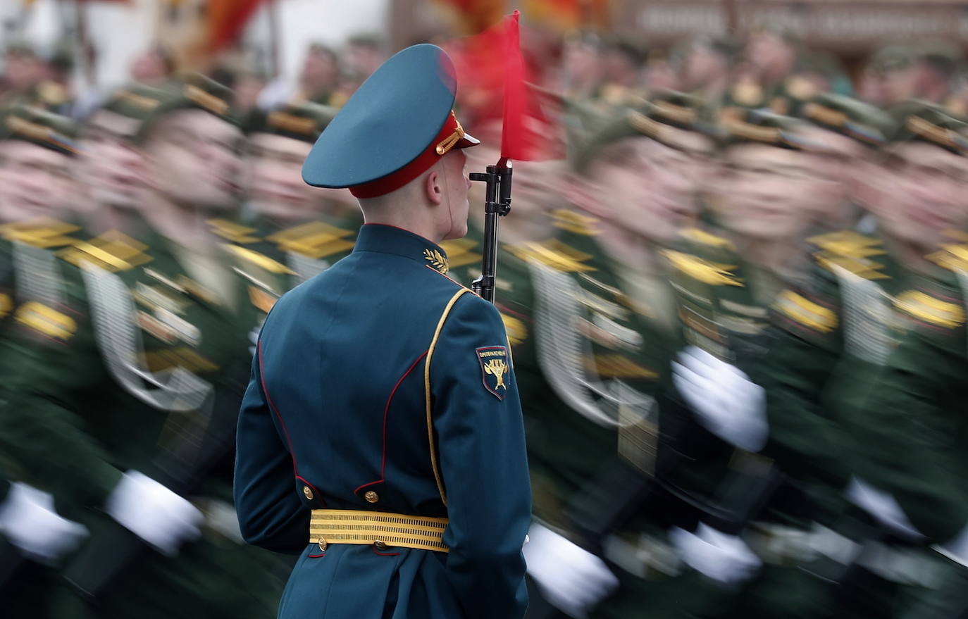 Rusia conmemora el Día de la Victoria contra la Alemania nazi con un desfile militar en la Plaza Roja de Moscú