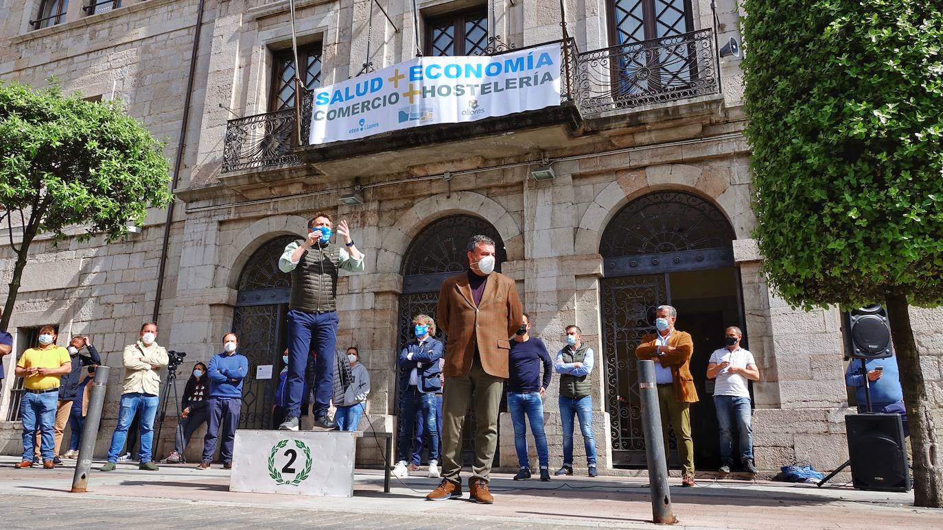 Otea, la patronal de hosteleria y turismo del Principado pide al Gobierno asturiano que rectifique el nuevo modelo de restricciones que estableció la Consejería de Sanidad y que contempla la posibilidad de cerrar los alojamientos en los concejos en los que se declare el nivel de riesgo extremo tras el estado de alarma. «Es un sinsentido que unas medidas establecidas ante la mejora de la situación sanitaria en Asturias recojan la máxima restricción para los alojamientos como es la suspensión de su actividad», han denunciado.