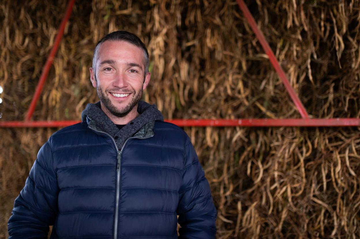 Sergio Suárez dejó la carpintería para dedicarse a les fabes.