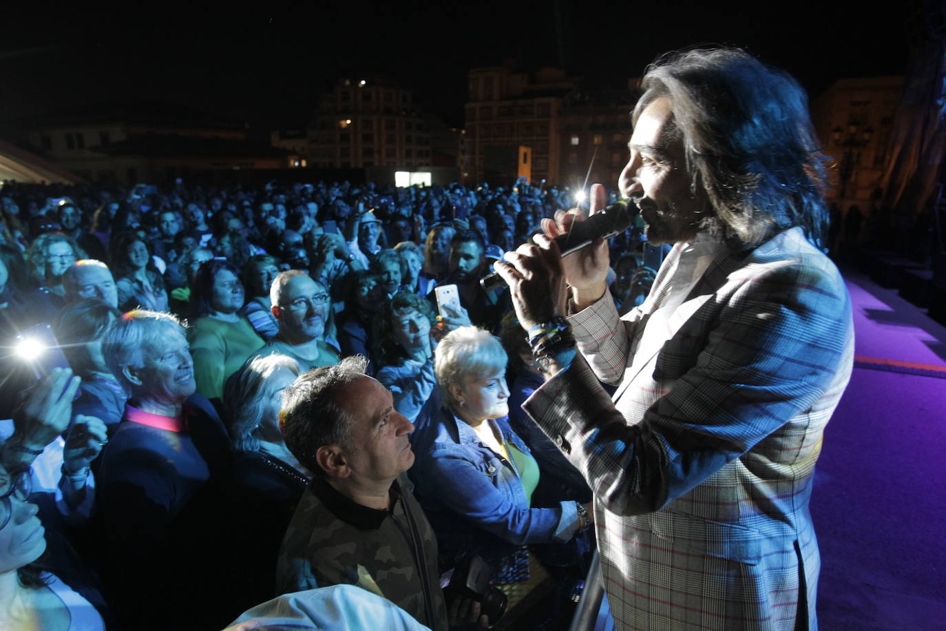 Adiós a los conciertos en La Losa de Oviedo. El Tribunal Superior de Justicia de Asturias (TSJA) ha prohibido su celebración por emitir ruidos que superan el umbral de los límites autorizados en la zona. En la memoria quedan estos y más recitales: de Ketama a Carlos Baute, Iván Ferreiro o Ana Guerra