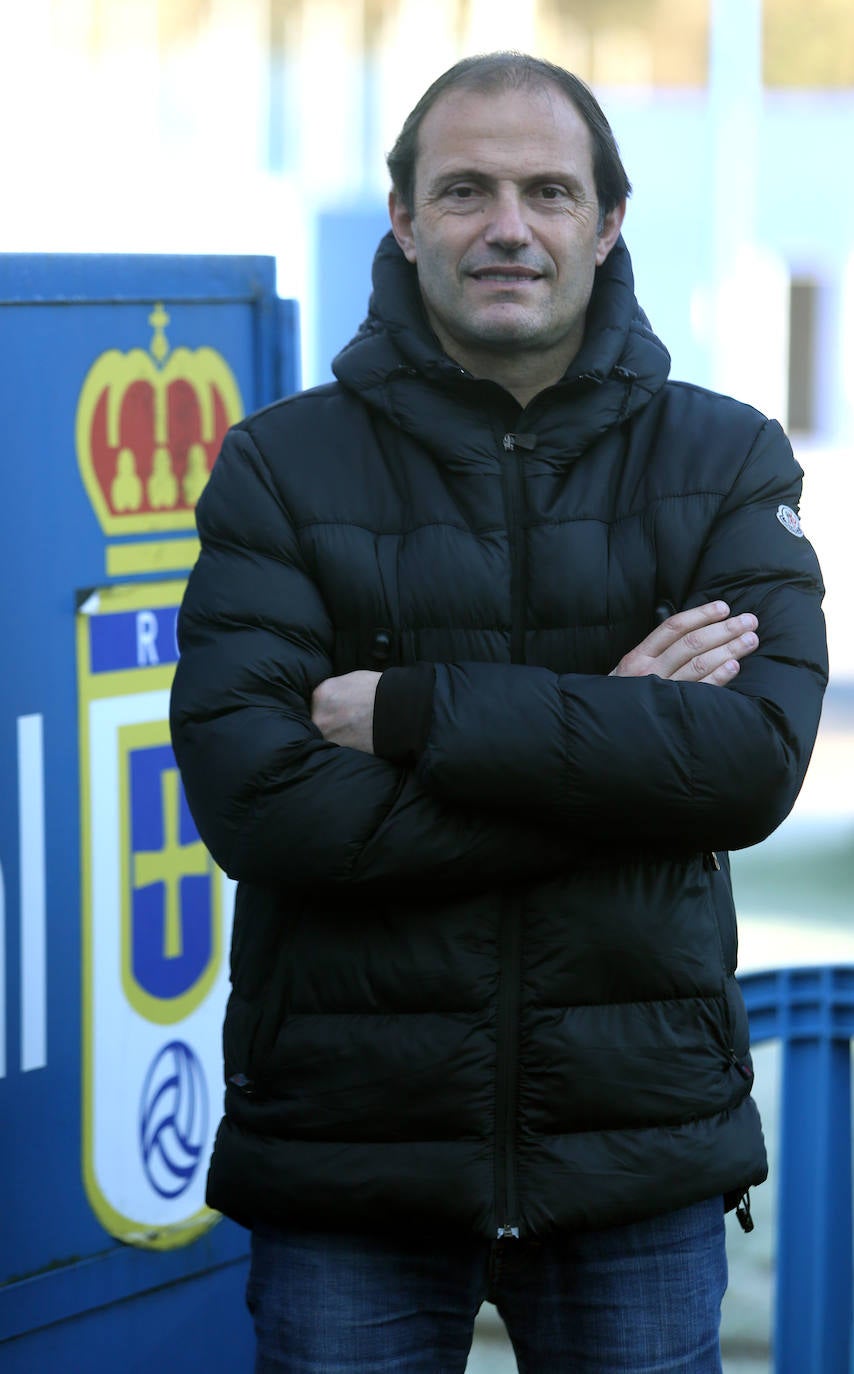 El director deportivo del Real Oviedo, Francesc Arnau, ha fallecido a los 46 años. Su pérdida se produce año y medio después de su llegada a la capital asturiana, donde estaba abordando el reto de dibujar un nuevo proyecto tras asegurar la permanencia del club en Segunda.