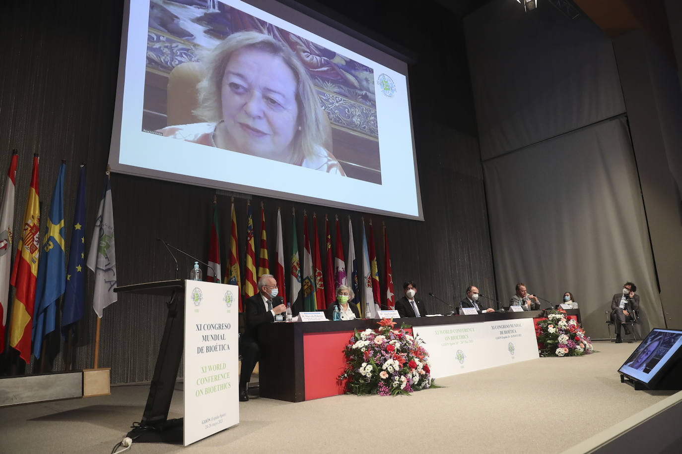 La hija de la científica ya fallecida Margarita Salas, Lucía Viñuela, ha anunciado este lunes en Gijón que en breve nacerá una Fundación en homenaje a su madre y que, entre sus objetivos, tendrá el despertar vocaciones científicas en los niños y apoyar investigaciones científicas para evitar la fuga de talento.Así lo ha anunciado antes de la inauguración del XI Congreso Mundial de Bioética, celebrado en el palacio de congresos del recinto ferial 'Luis Adaro', en donde se homenajeó a la científica.