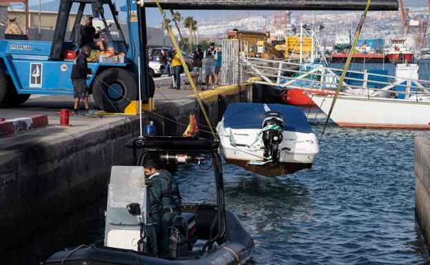 Buscan a las niñas desaparecidas en Tenerife con un submarino