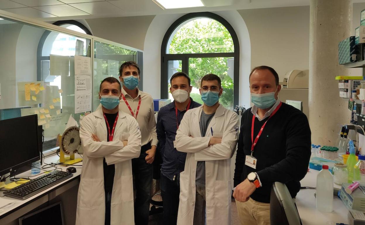 De izquierda a derecha, Pablo Santamarina, Agustín Fernández, Juan Ramón Tejedor, Raúl Fernández, y Mario Fernández Fraga.