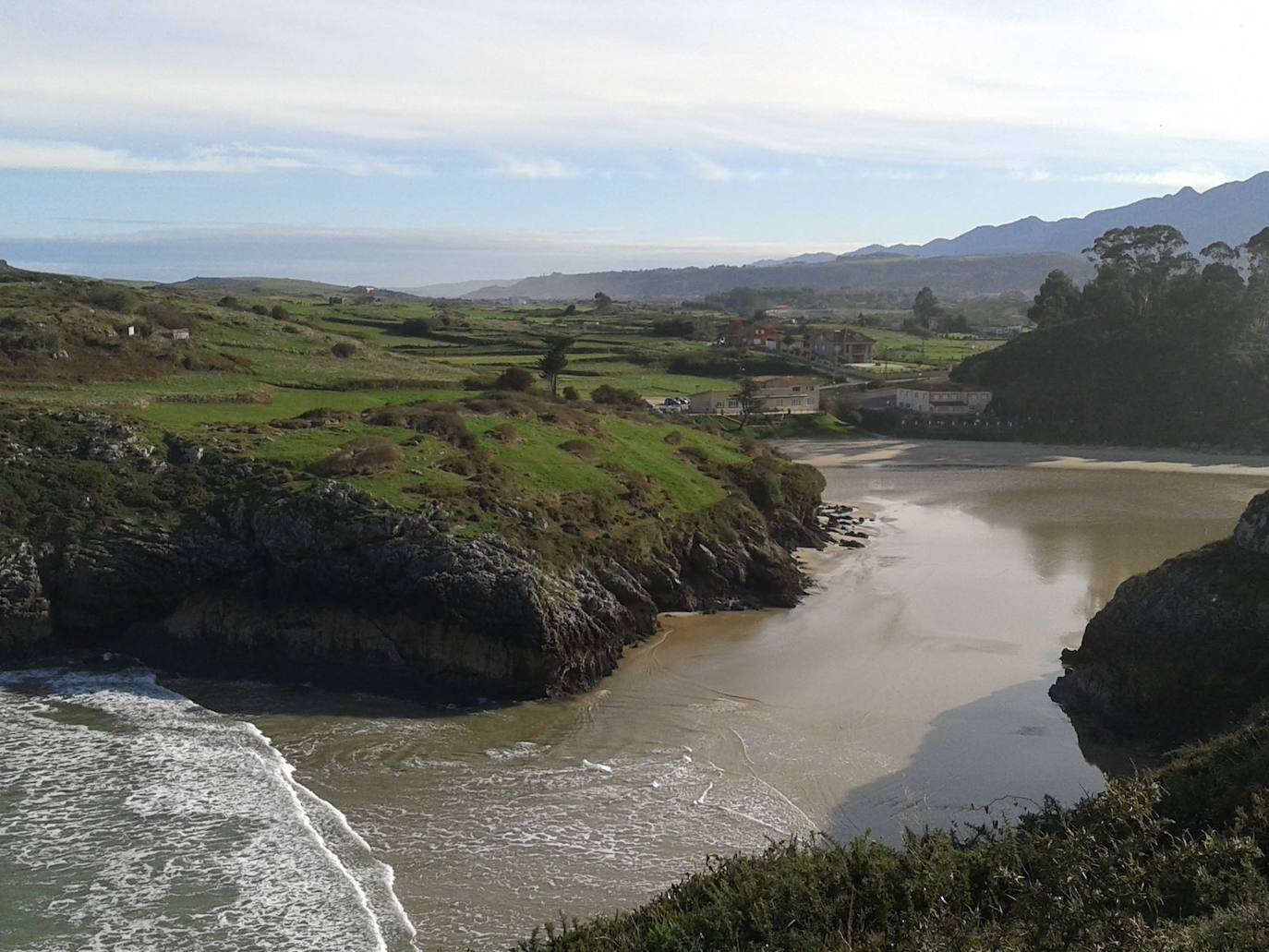 Playa de Poo (Llanes)