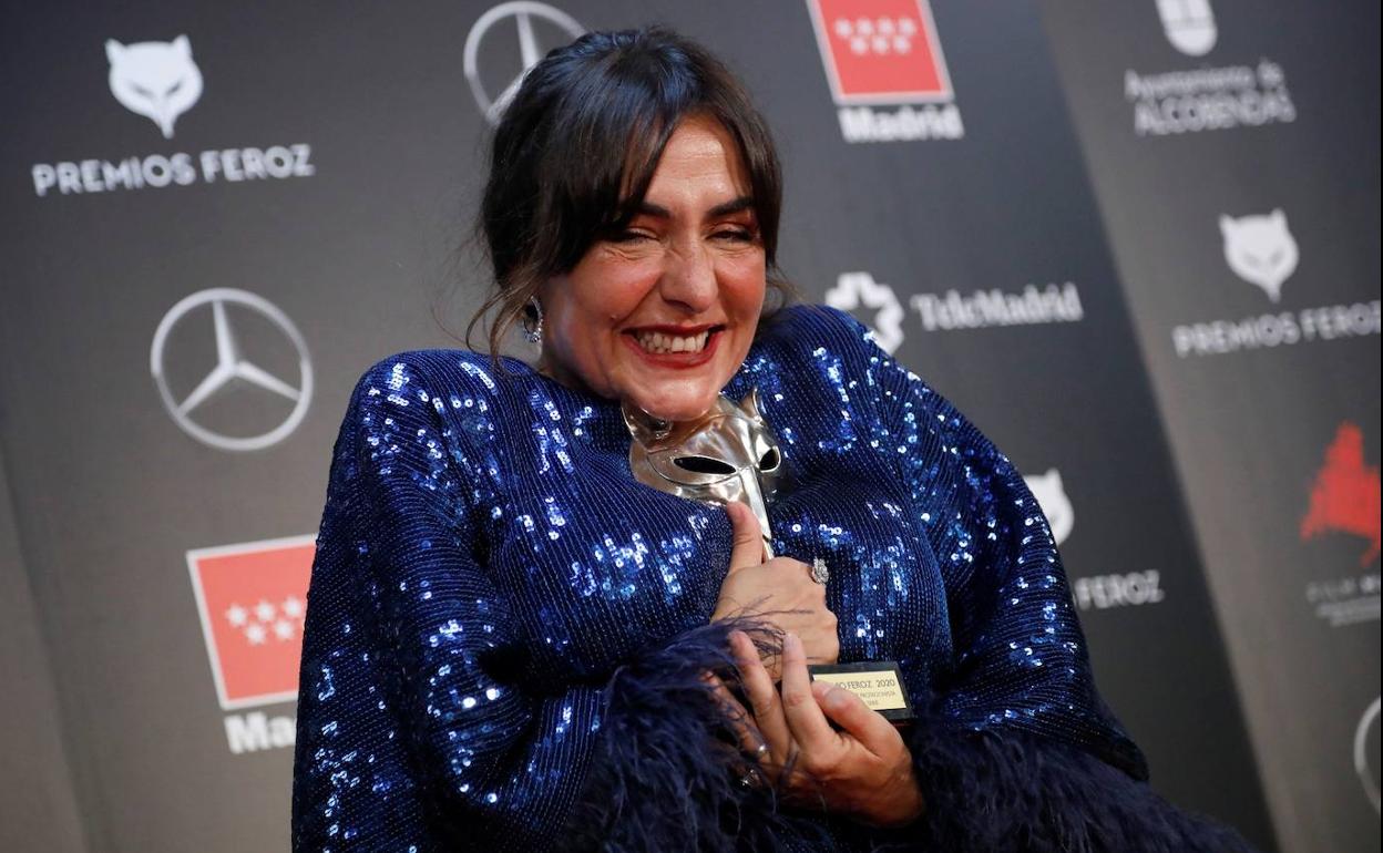 Candela Peña celebra el Premio Feroz 