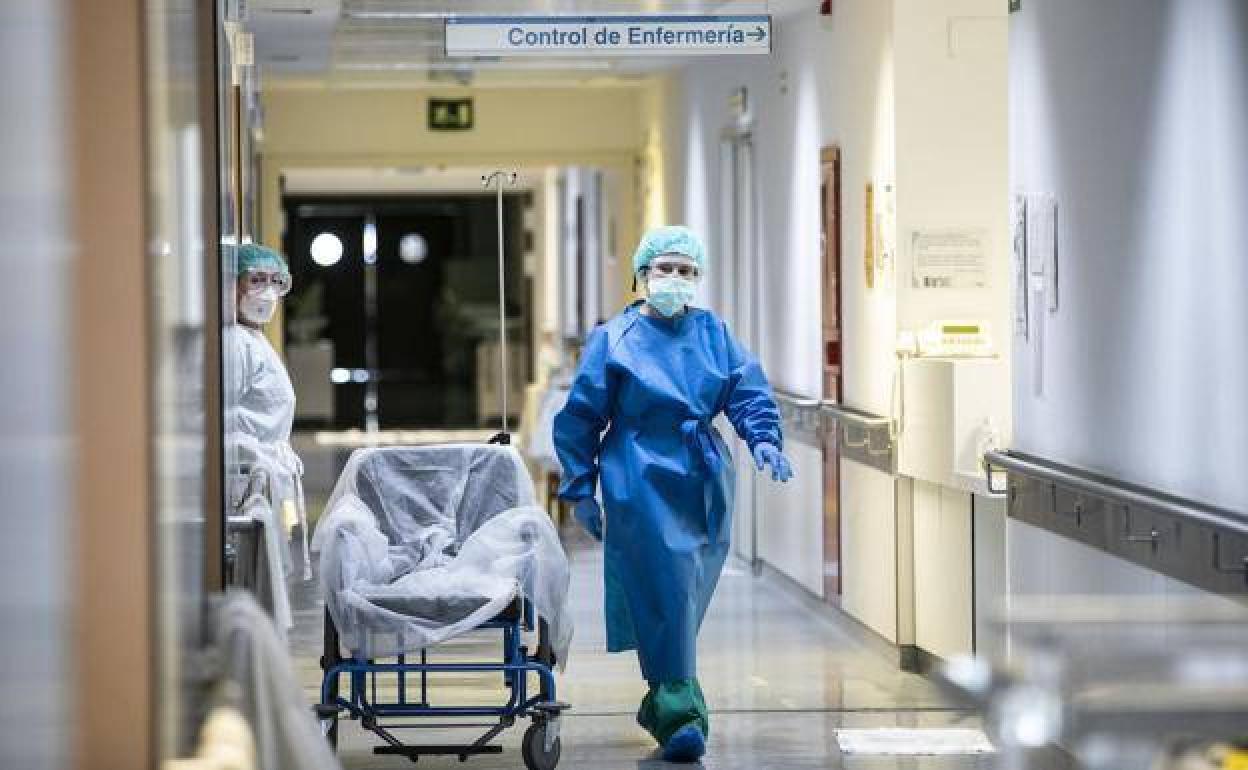 El coronavirus deja 52 nuevos casos y el fallecimiento de un hombre de 74 años
