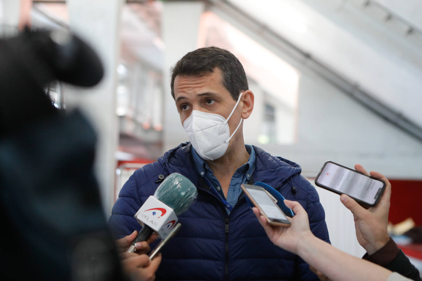 El estadio gijonés es desde este lunes nuevo punto de vacunación contra el coronavirus, en sustitución del Palacio de los Deportes