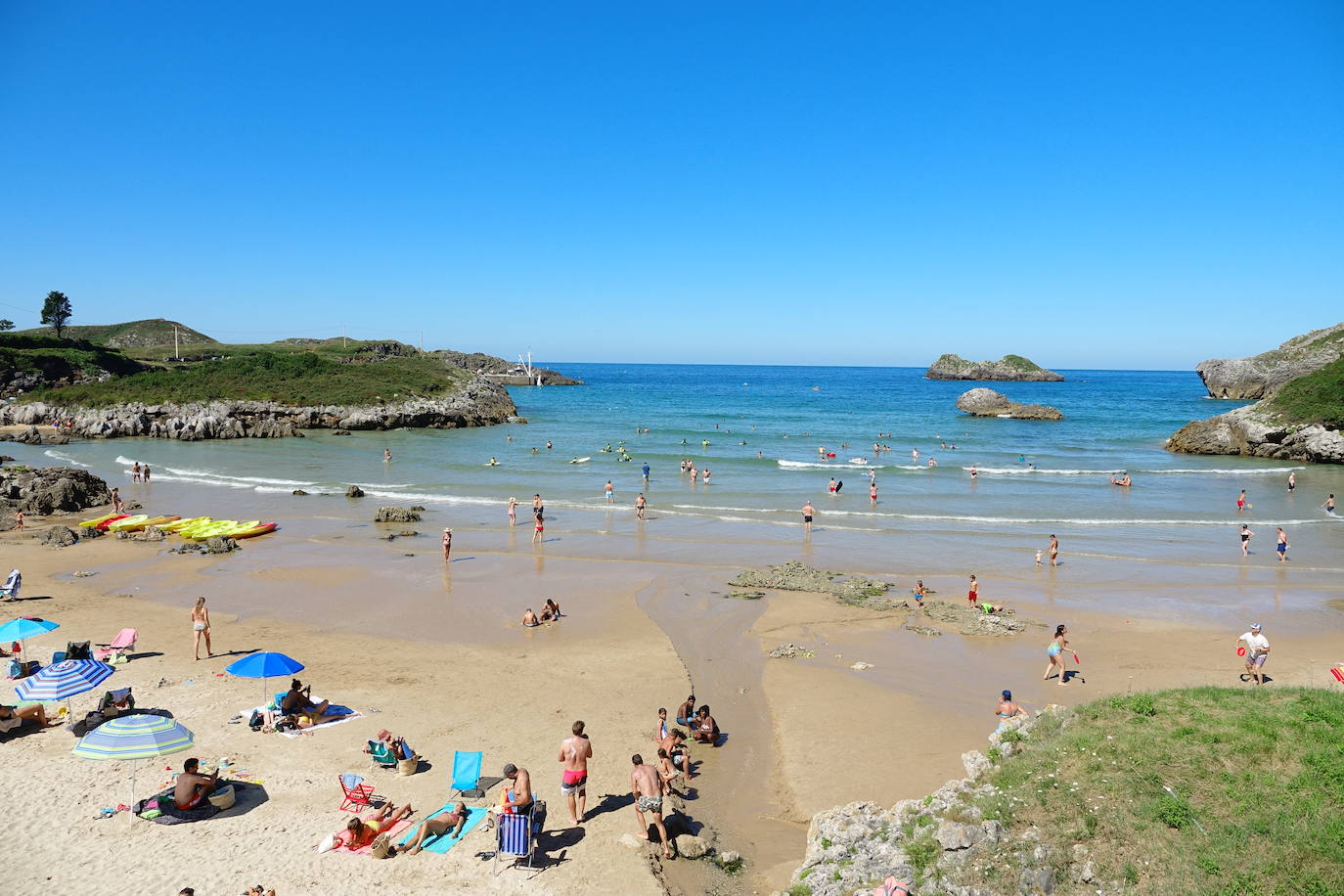 Playa de Palombina, Llanes