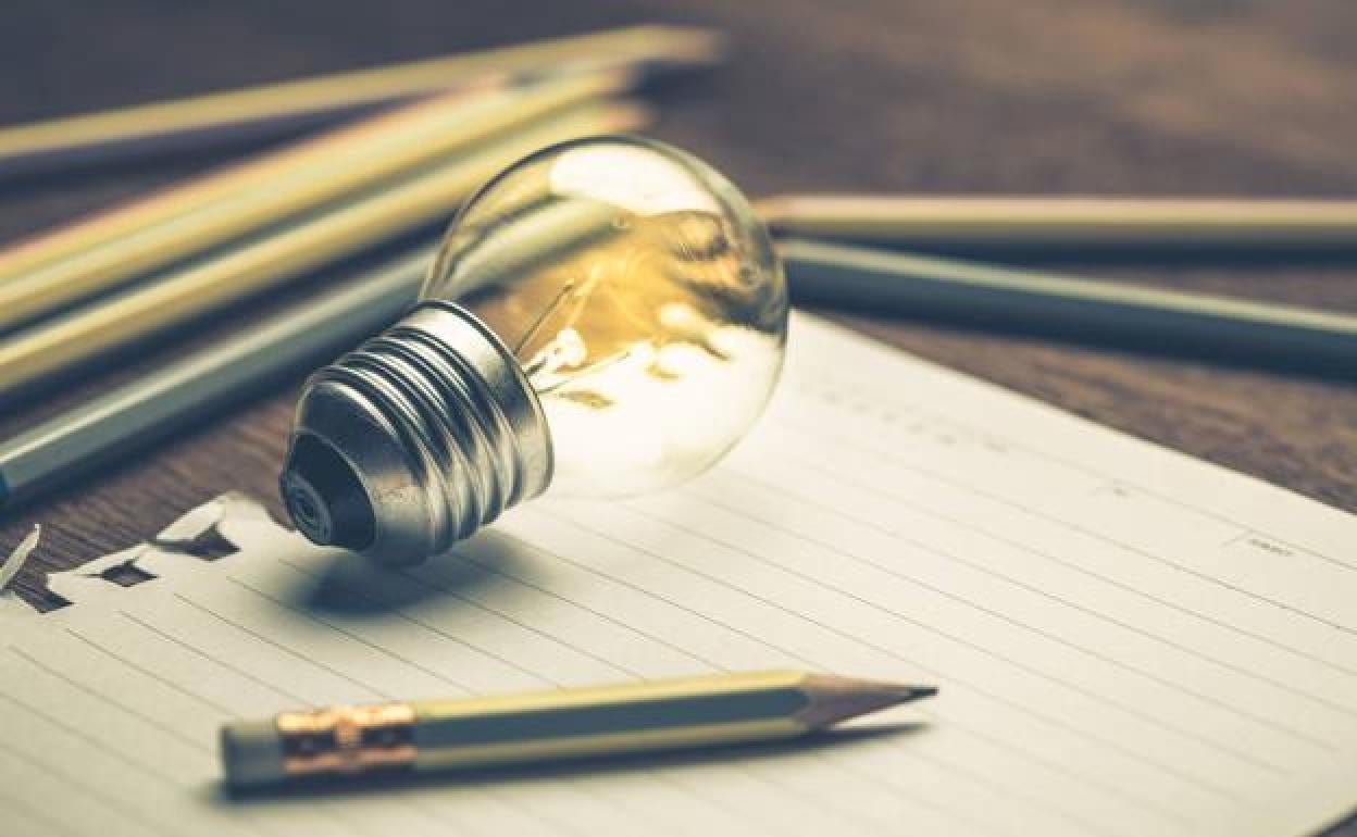 El Principado sostiene que la nueva tarifa eléctrica «sitúa en el centro al consumidor»