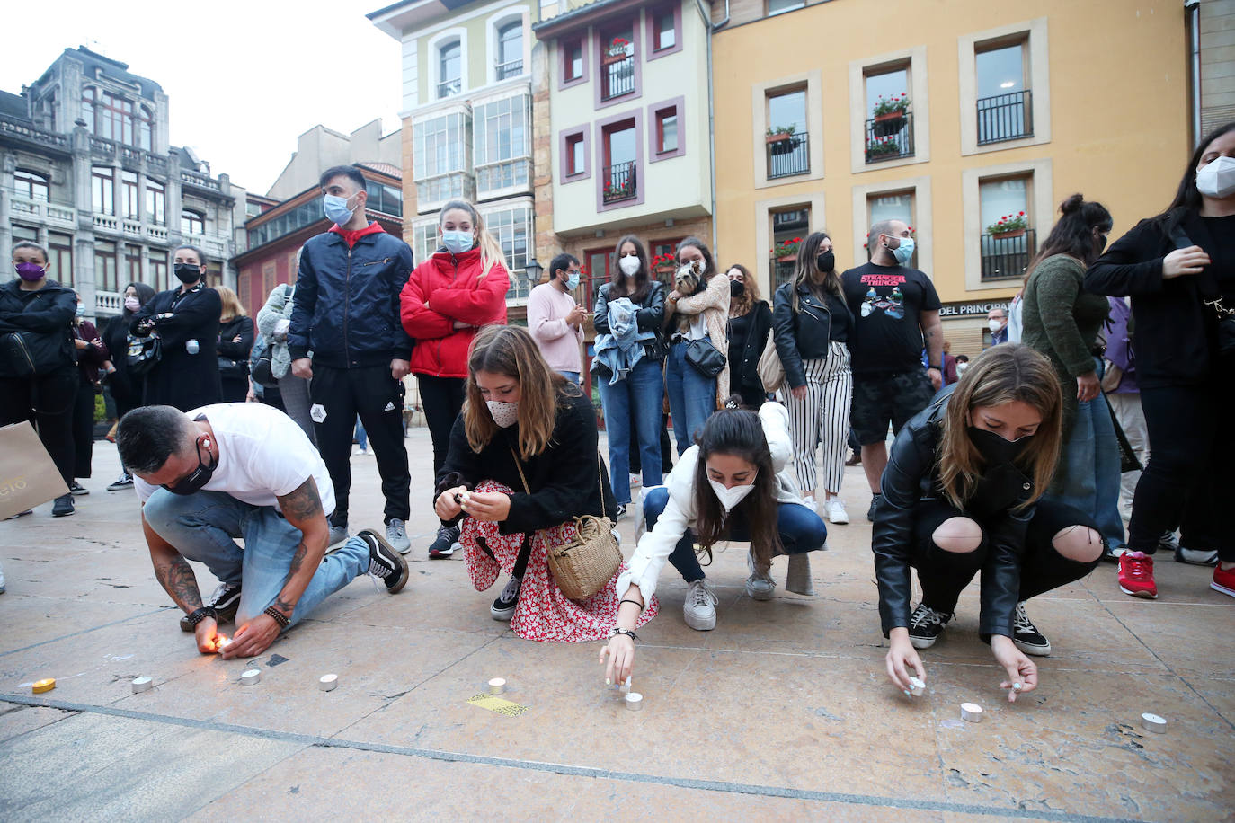 Las concentraciones en repulsa del asesinato a manos de su padre de la pequeña Olivia y de la desaparición de su hermana Anna se han sucedido a lo largo de los principales municipios de Asturias. Los manifestantes también han mostrado su repulsa ante el asesinato de Rocío, después de que su expareja y padre de su bebé de cuatro meses, confesase haberla matado. 