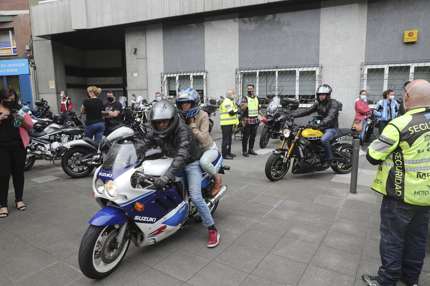 Más de 600 motos se han concentrado en Gijón para exigir más seguridad en las carreteras.