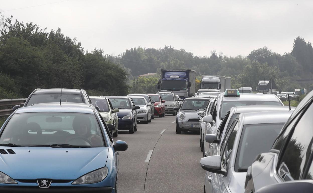 El atasco de esta mañana en la 'Y'.