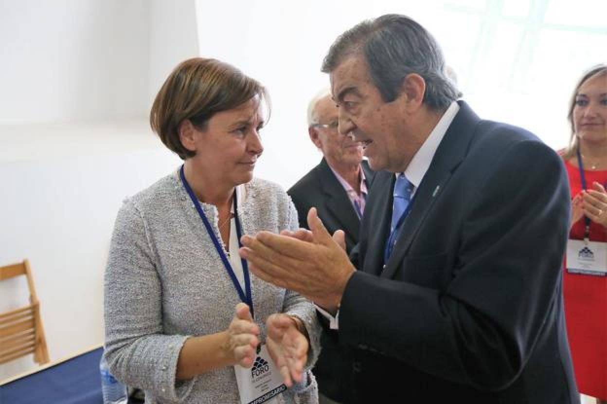 Carmen Moriyón y Francisco Álvarez-Cascos.