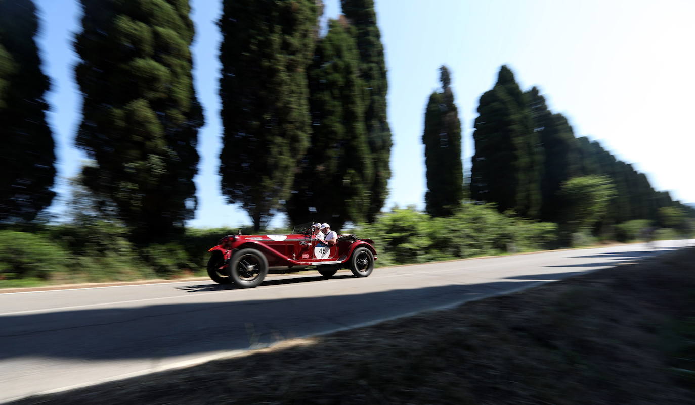 Coches clásicos se dan cita estos días en Italia en el rally 'Mille Miglia'. Se trata de una prueba que transcurre entre Brescia y Roma.