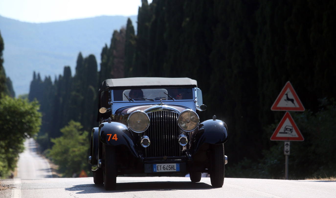 Coches clásicos se dan cita estos días en Italia en el rally 'Mille Miglia'. Se trata de una prueba que transcurre entre Brescia y Roma.