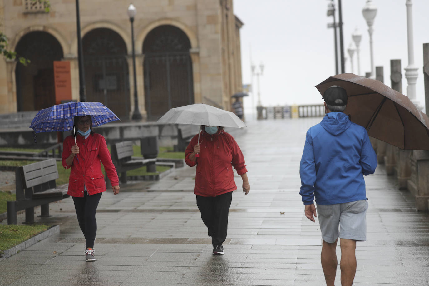 La tarde del jueves volvió a estar marcada por las intensas lluvias que cayeron sobre la mayor parte de la región.