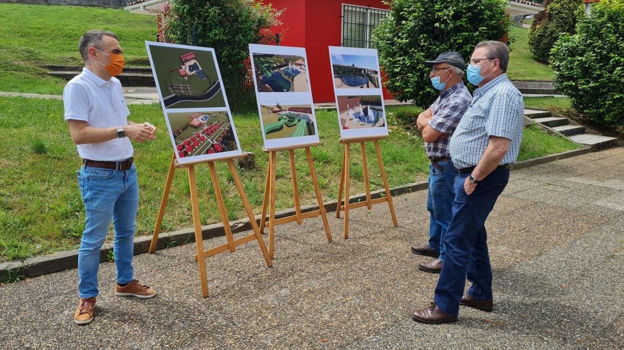 El alcalde, Iván Fernández, con los líderes vecinales de Las Vegas. 