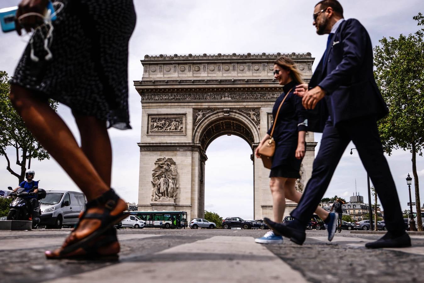 Desde el pasado jueves en Francia ya no es obligatorio utilizar mascarilla al aire libre