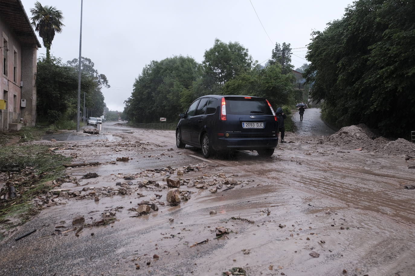 Las lluvias en el oriente asturiano afectaron a Cué, Balmorí, Celorio, Riego y Turón, entre otros. 