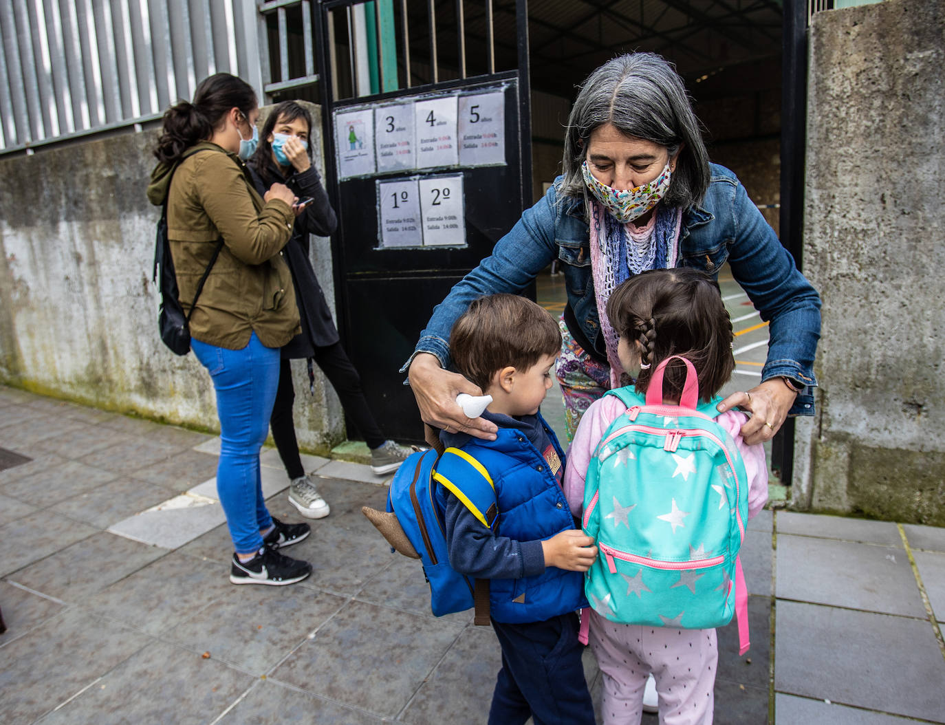 Un total de 63.929 alumnos de Infantil y Primaria han finalizado hoy el curso escolar en Asturias. Los más pequeños se despiden del curso más difícil pero también más ejemplar.