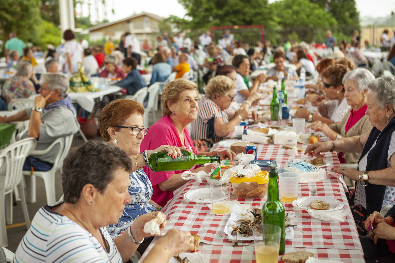 Cada año, el 1 de agosto en Candás, la capital del concejo de Carreño, celebra el Festival de la Sardina, una fiesta que sabe que alimenta. 