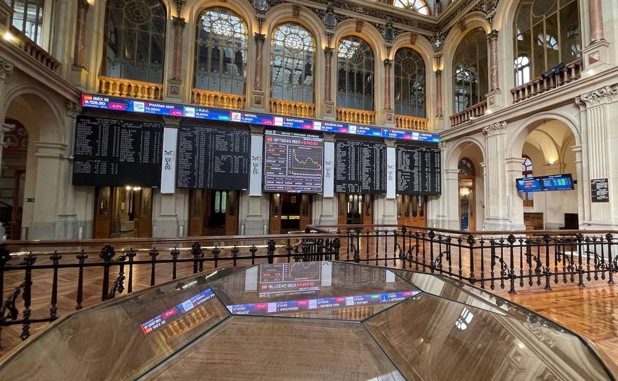 Interior de la Bolsa de Madrid. 