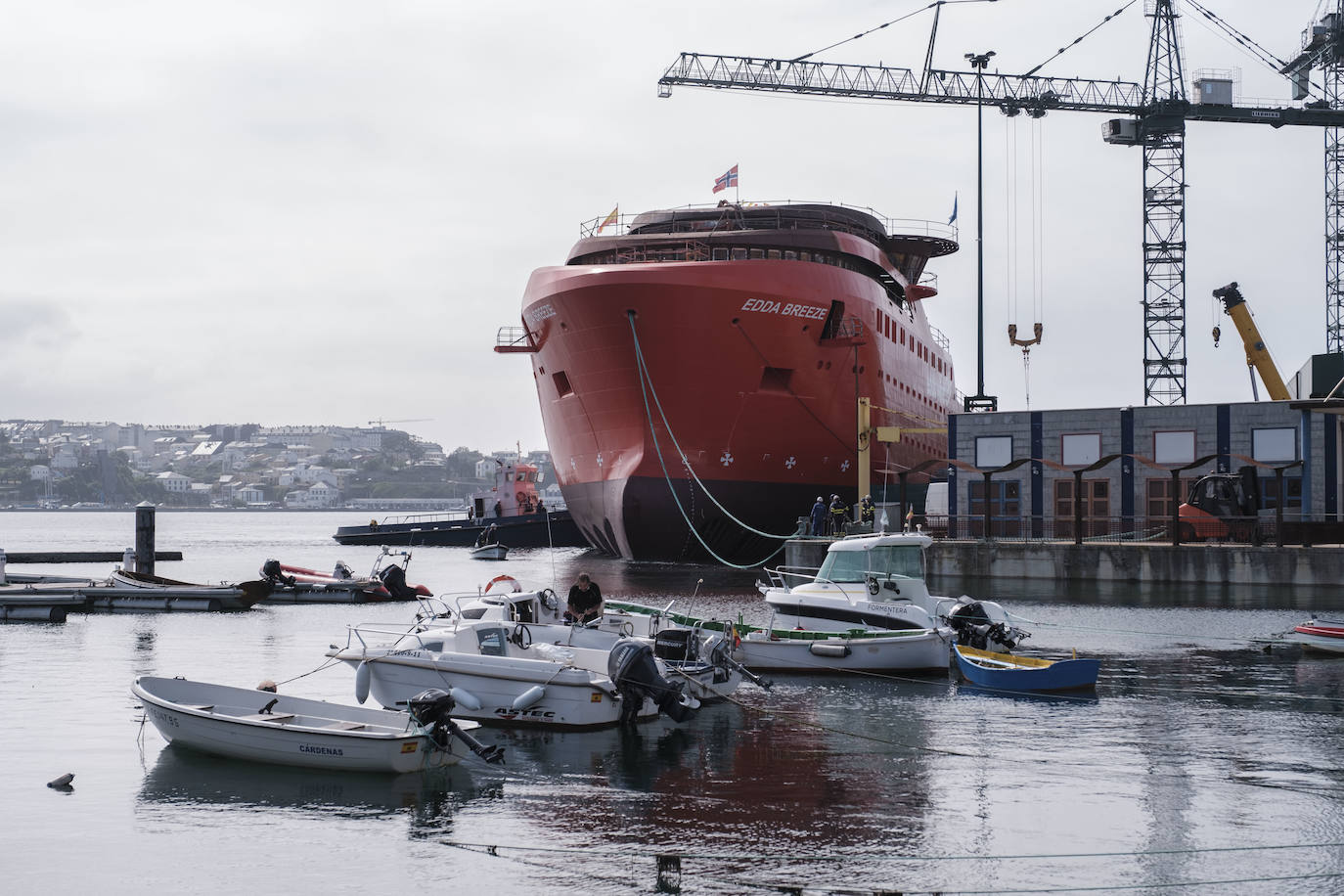 Barco en construcción en Astilleros Gondán.