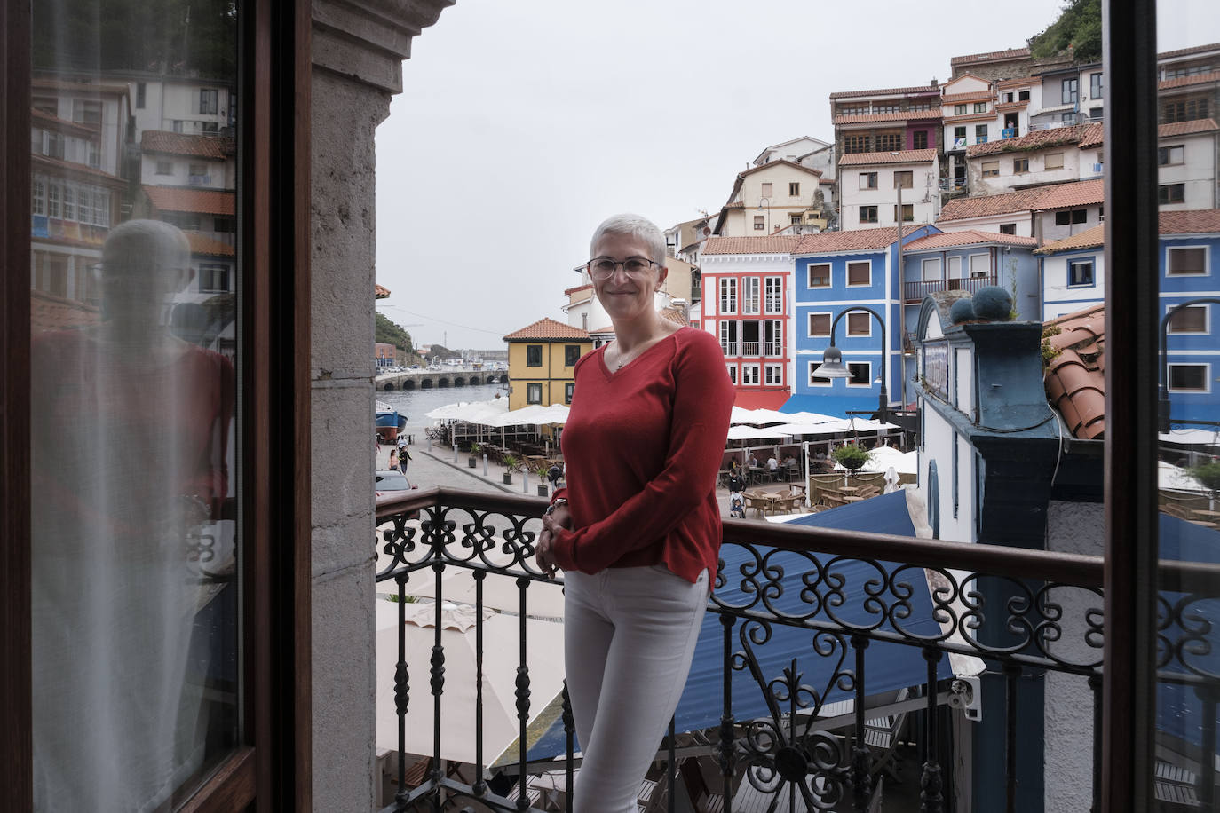 La Marina. El piso ocupa una planta de uno de los edificios que se alzan en la conocida plaza de la villa marinera de Cudillero.