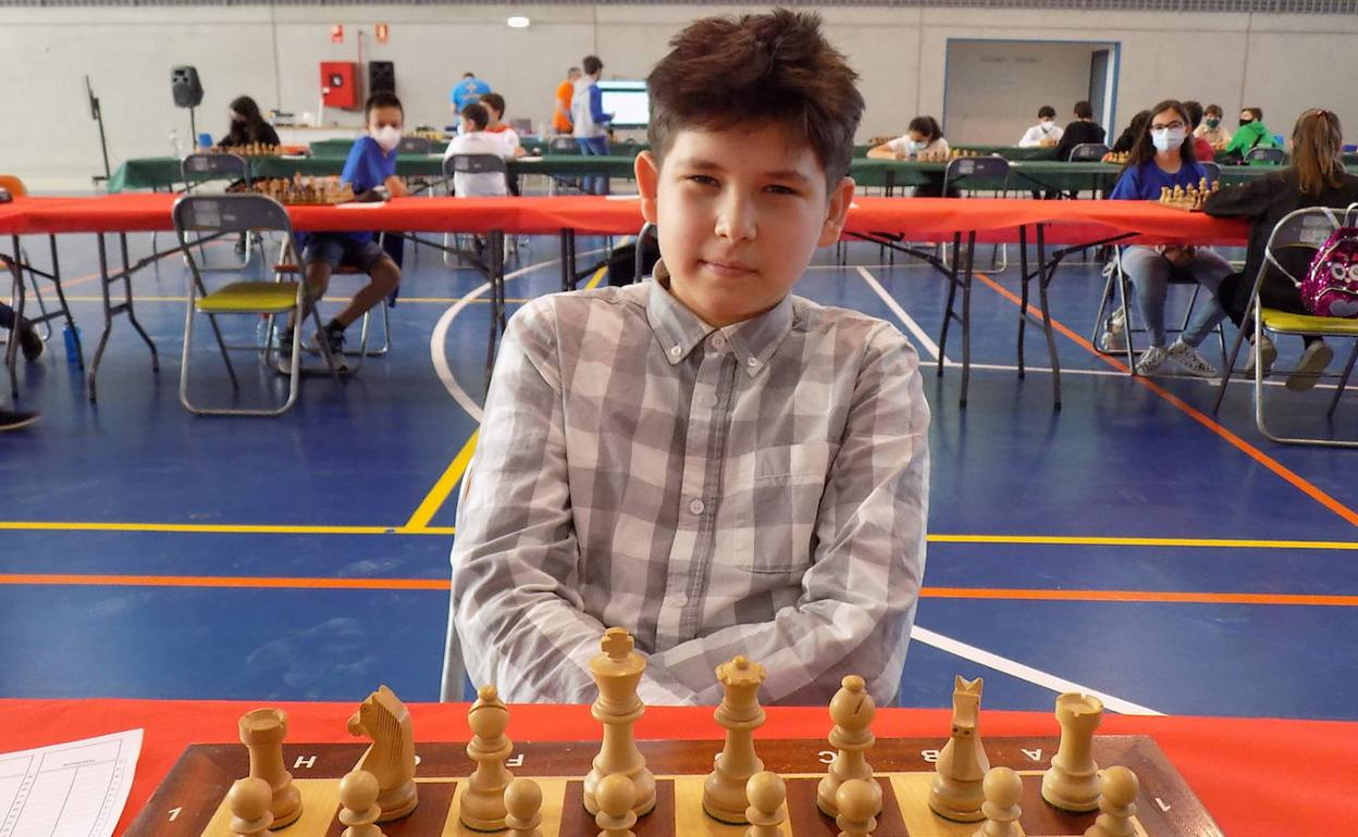 Félix Ilinca, actual campeón de Asturias sub doce, del Club Gijón 64. 