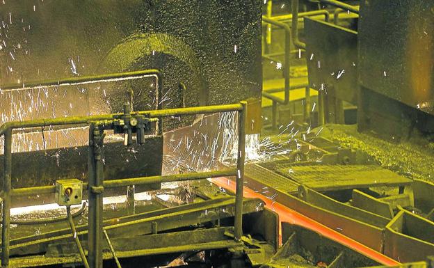 Arcelor prevé un alza de costes de hasta el 80% al descarbonizar sus factorías asturianas