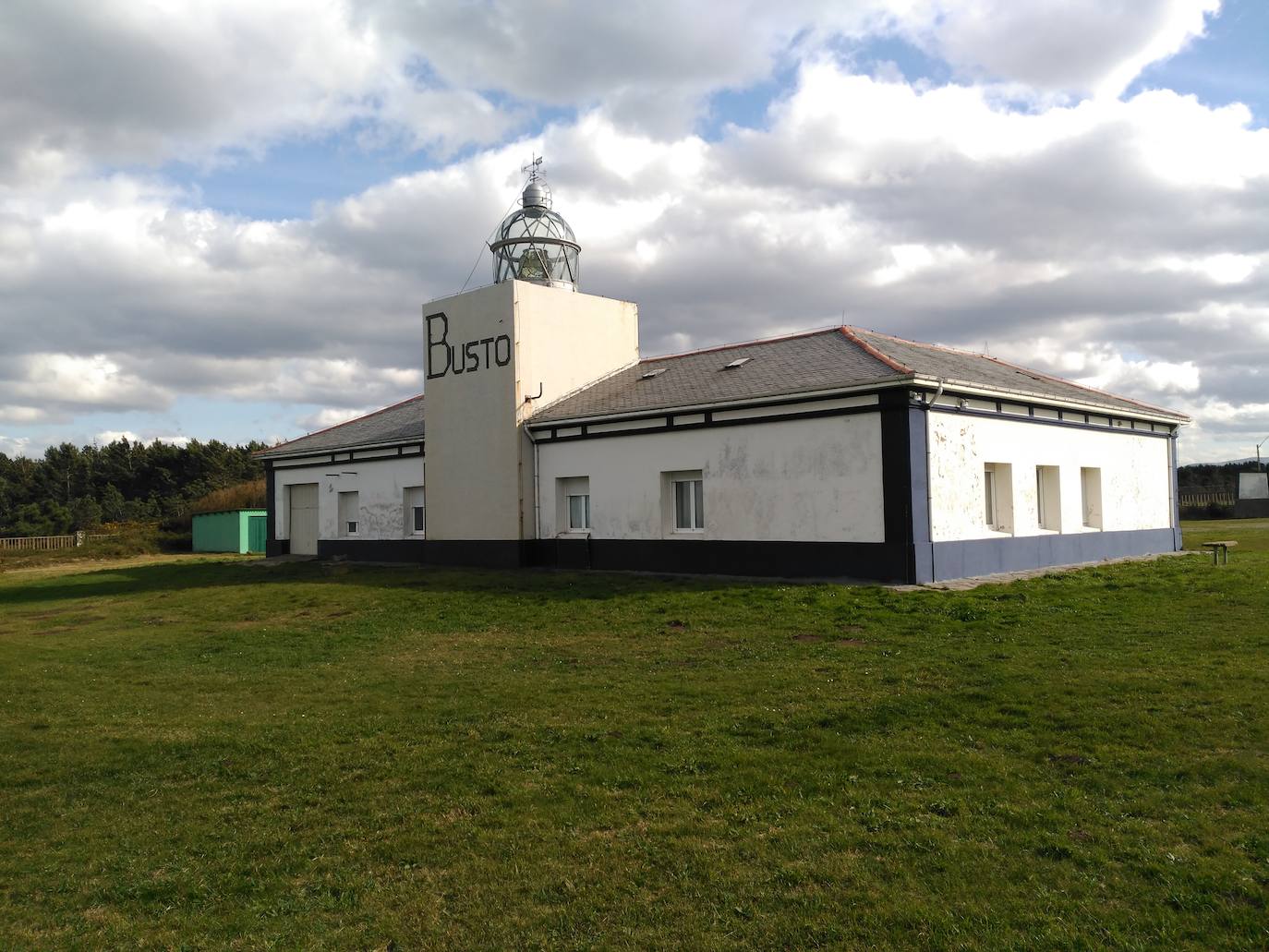 El faro de Cabo Busto 