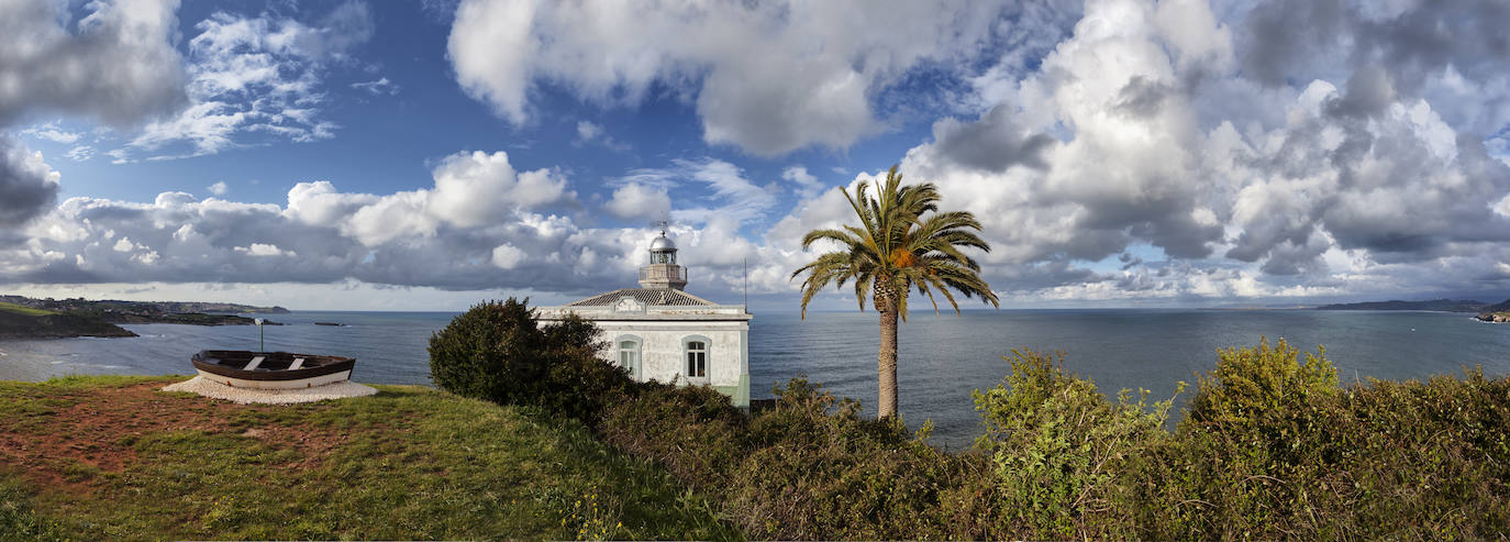 El faro de Candás en el cabo de San Antonio