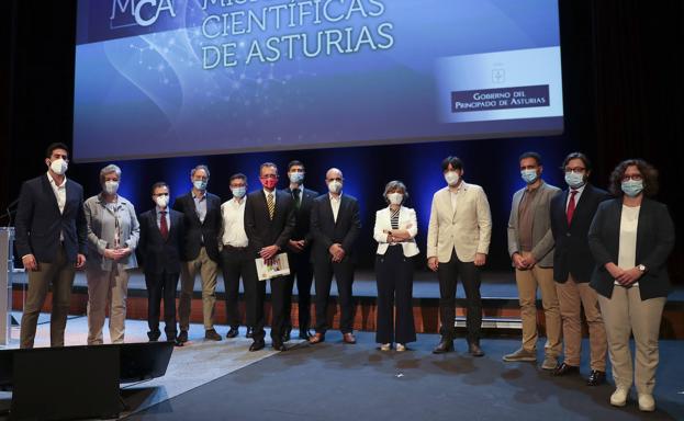 Representantes de los seis binomios científicos este jueves en La Laboral.