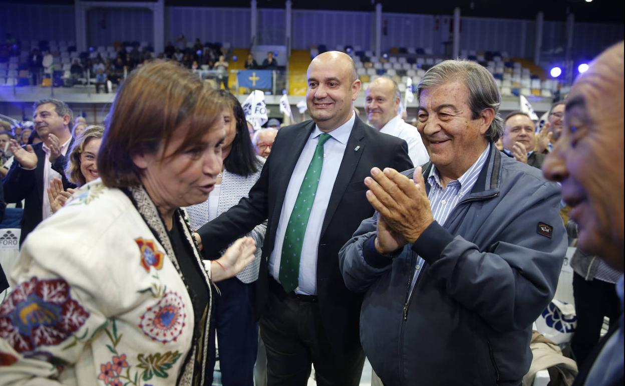 Carmen Moriyón, Pedro Leal y Álvarez-Cascos, en 2019.