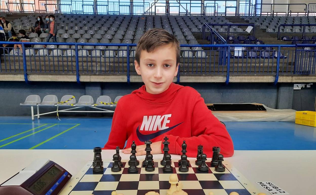 Lionel Sierra, del Club Ensidesa. 