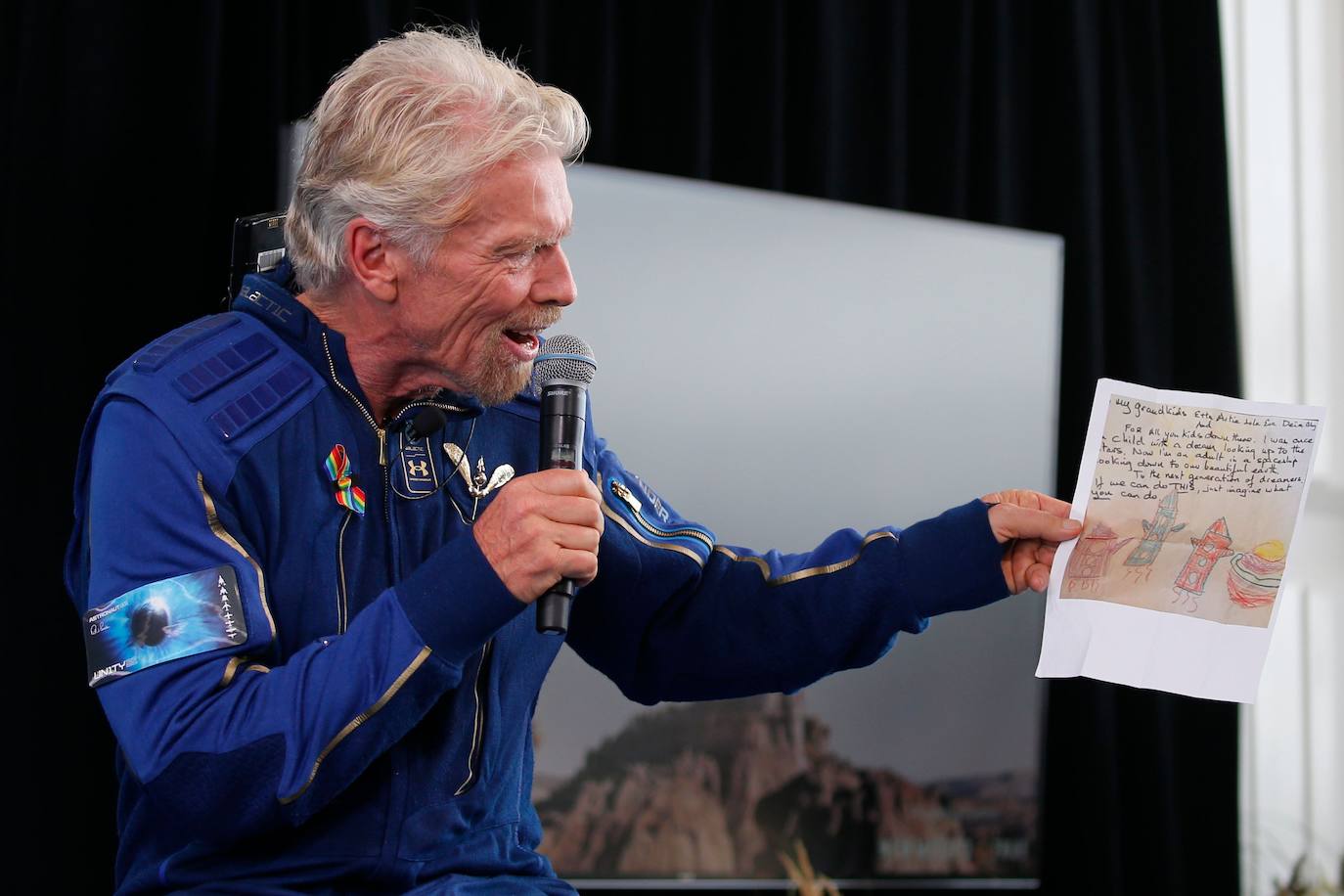 El millonario británico Richard Branson ha hecho realidad su sueño de viajar al espacio. Lo ha hecho a bordo de una nave de Virgin Galactic, la empresa que fundó para conseguirlo. Este viaje es un hito para el turismo espacial.