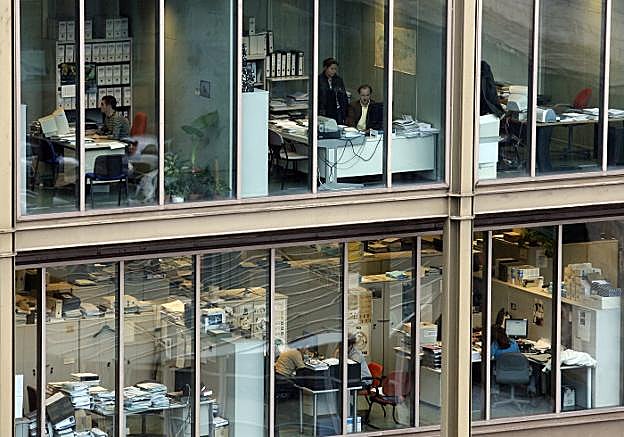 El Principado aprobará una ley para poder pagar un plus a sus funcionarios más productivos 