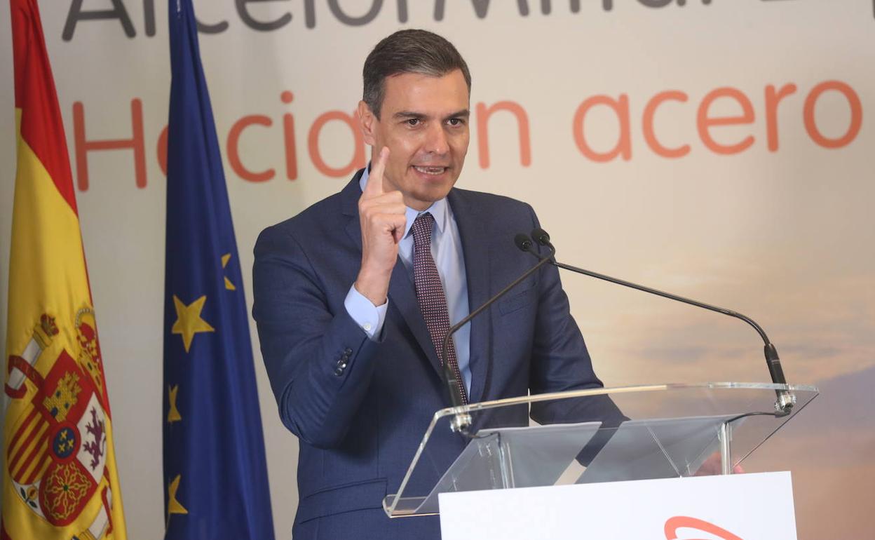 Pedro Sánchez interviene en el acto en Arcelor.