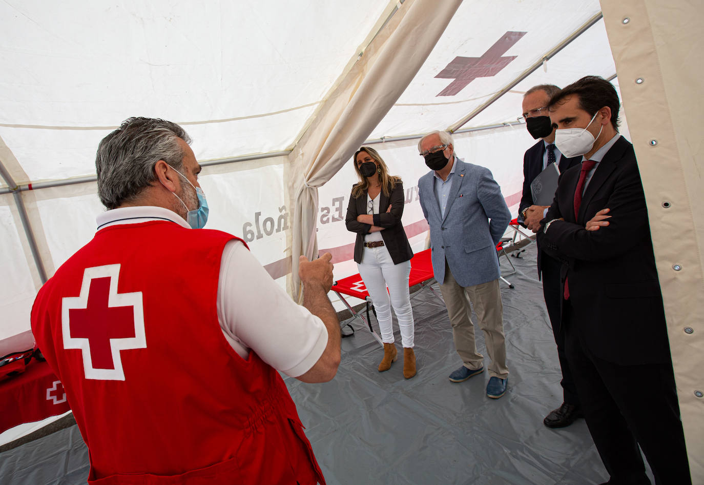 La ONG cuenta con 150 voluntarios especializados en búsquedas, apoyo psicosocial y ayuda en albergues