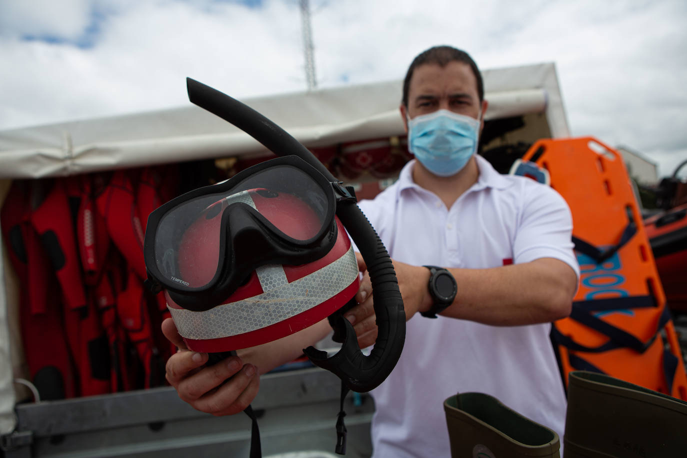 La ONG cuenta con 150 voluntarios especializados en búsquedas, apoyo psicosocial y ayuda en albergues