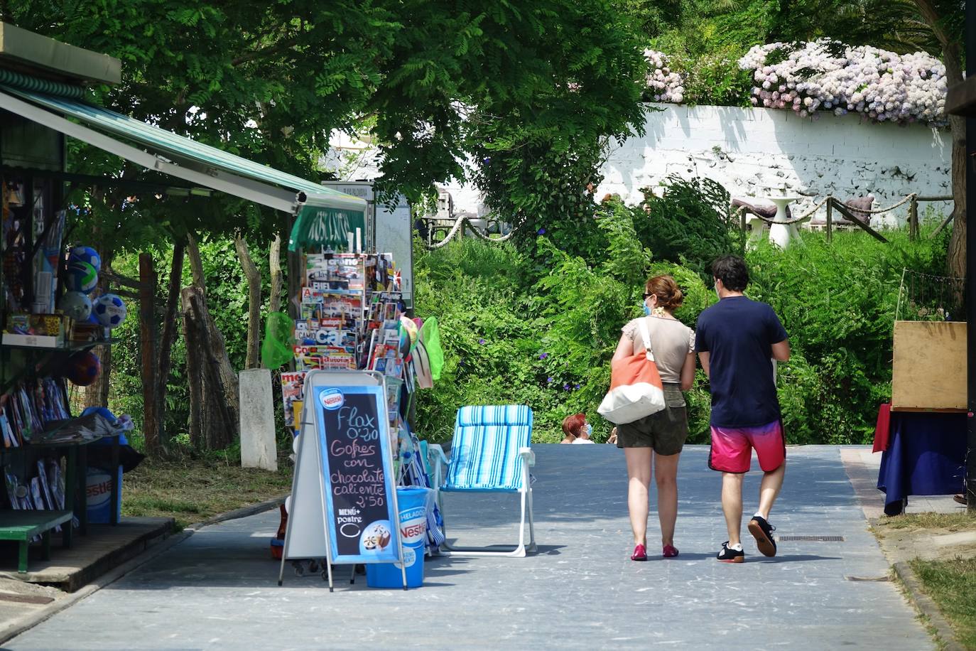 Playas llenas y termómetros que ya comienzan a marcar temperaturas propias del periodo estival en la región.