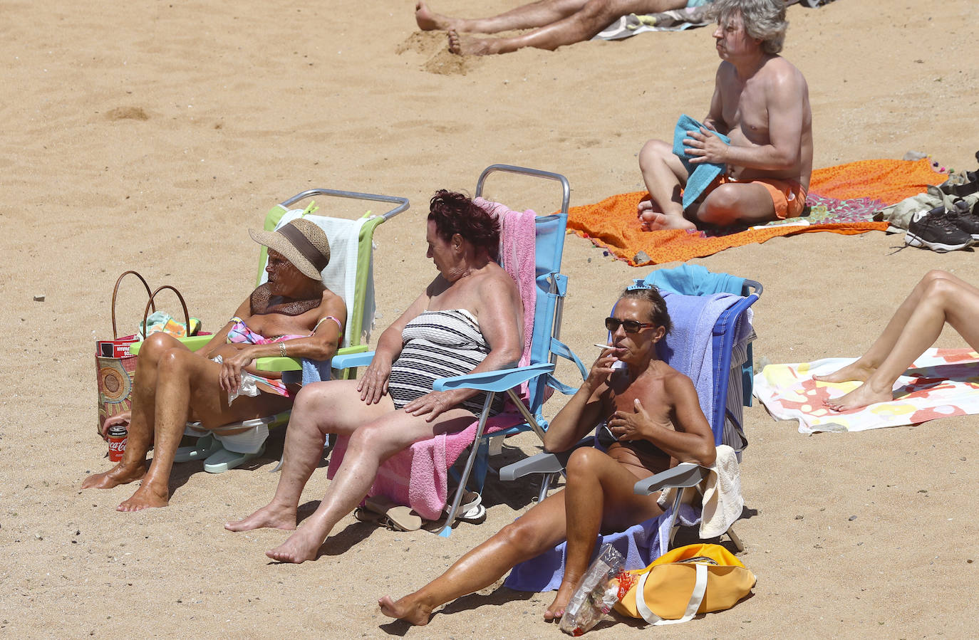 Playas llenas y termómetros que ya comienzan a marcar temperaturas propias del periodo estival en la región.