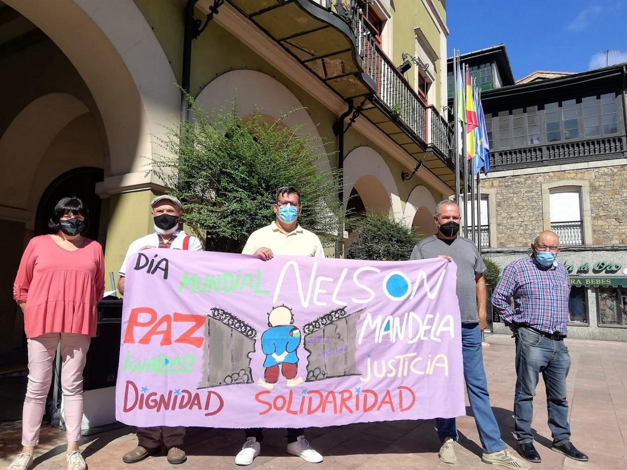 Pancarta con la celebración de la jornada. 