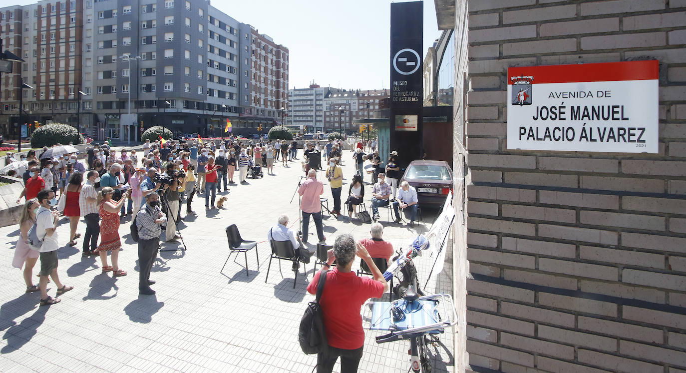 Homenaje a José Manuel Palacio en Gijón.