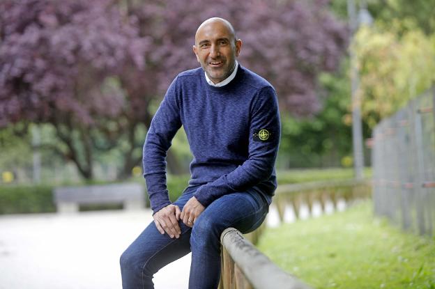 Abelardo Fernández: «El Sporting está volviendo a hacer una base con la cantera»