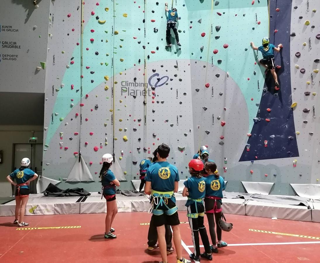 Fotos: La Selección Asturiana de jóvenes escaladores, lista para viajar a Lugo