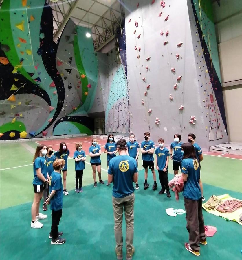 Fotos: La Selección Asturiana de jóvenes escaladores, lista para viajar a Lugo