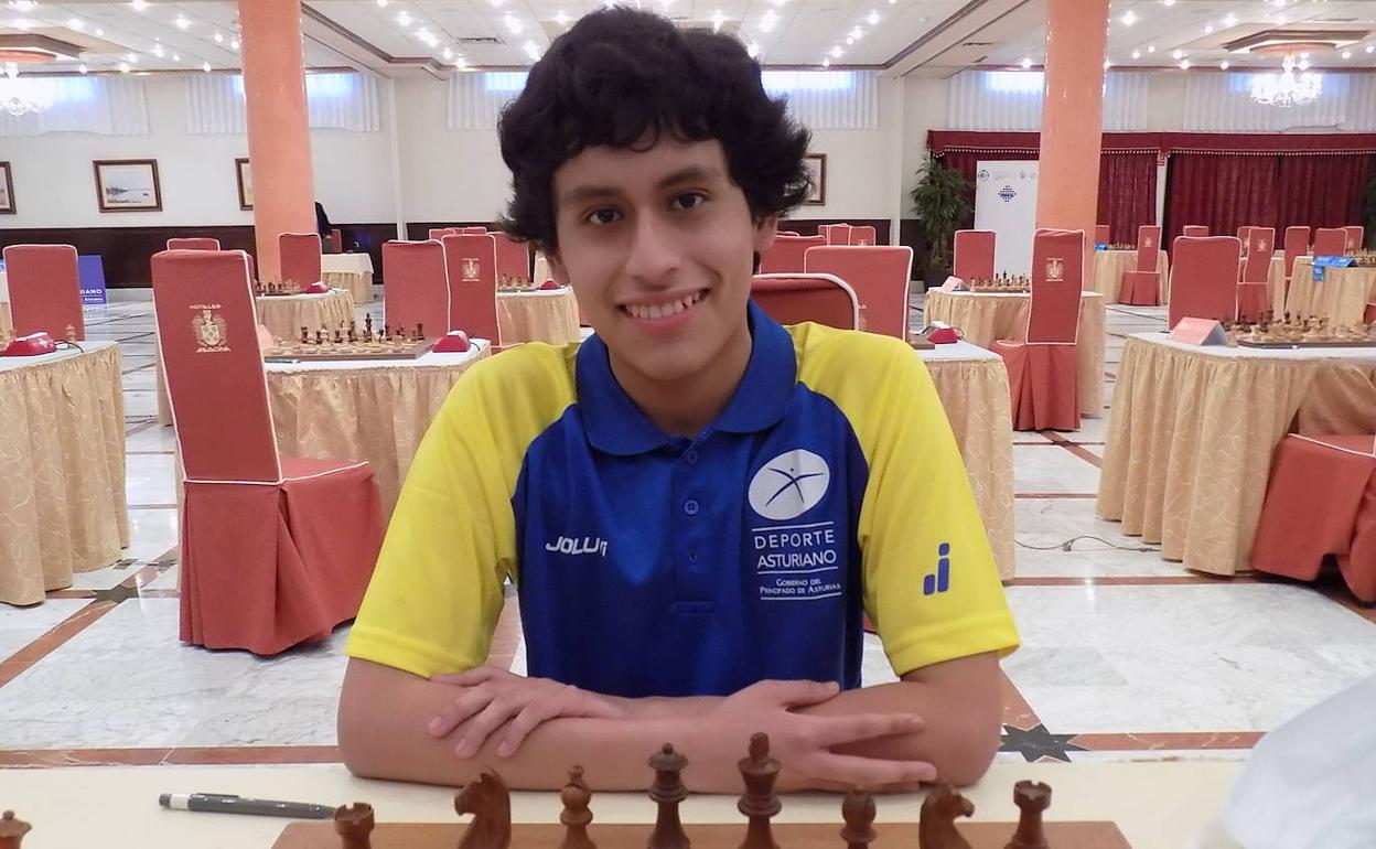 Steve Badillo, del Club Vetusta